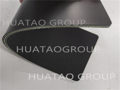 Vorpressband für die Vorkomprimierung von Spread-Holzfasern oder Splittern bei der Herstellung von Holzplatten.