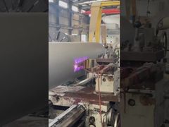 Die Corona-Behandlungs-Rolle hält dem 200-KV-Voltest stand.