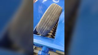 Doppelwellenzerkleinerer zum Zerkleinern von Autoreifen für das Gummirecycling