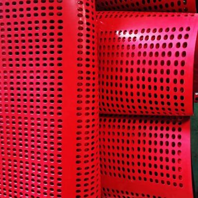 1.25m Width 8mm Thickness Rubber Screen Mat with Rectangular Holes for Ore Processing
