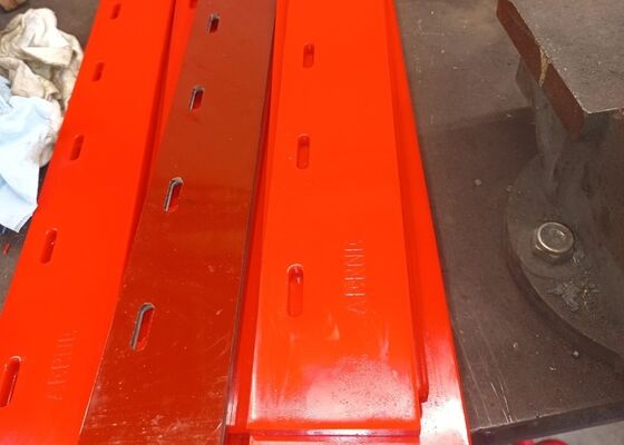 Polyurethane Conveyor Belt Sealing Strip Black PU Heavy Duty Quarry Conveyor Use