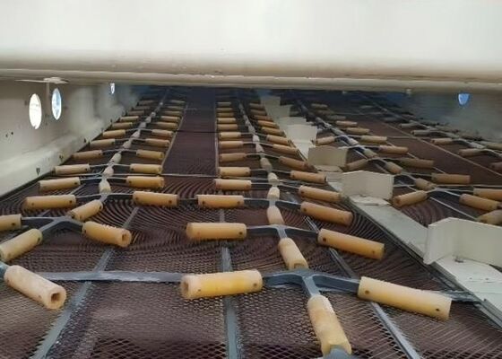 Self Cleaning Screen Declogging Rods for Wet Materials