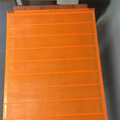 5 Schicht vibrierender Bildschirm mit Abmessungen von 1040 mm x 700 mm und hoher Verschleißfestigkeit für die Materialtrennung