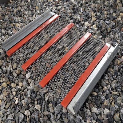 Selbstreinigendes Drahtgeflecht mit 3,18 mm - 17,15 mm Öffnung für 40 % erhöhten Durchsatz und 30 % mehr offene Fläche