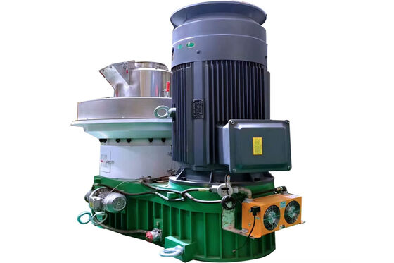 Hydraulische Maschine mit festen Biokraftstoffen zum Recycling von Holzspangen