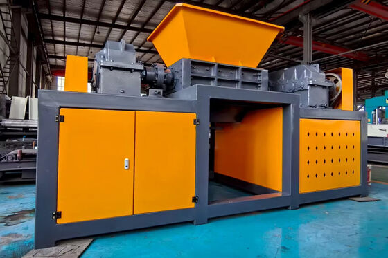 Zwei-Motor-Schredder-Maschine 60 kW Gesamtleistung für Reifen