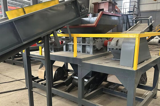 800-1500 kg/h Doppelwellenzerkleinerer für Hartplastikklumpen